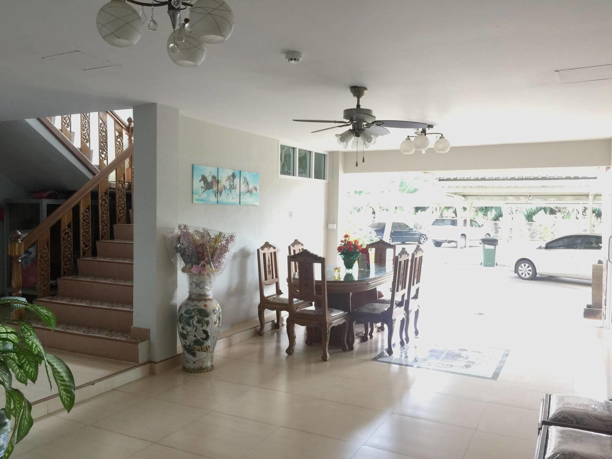 Baan Bangrak Residence Trang Exterior photo