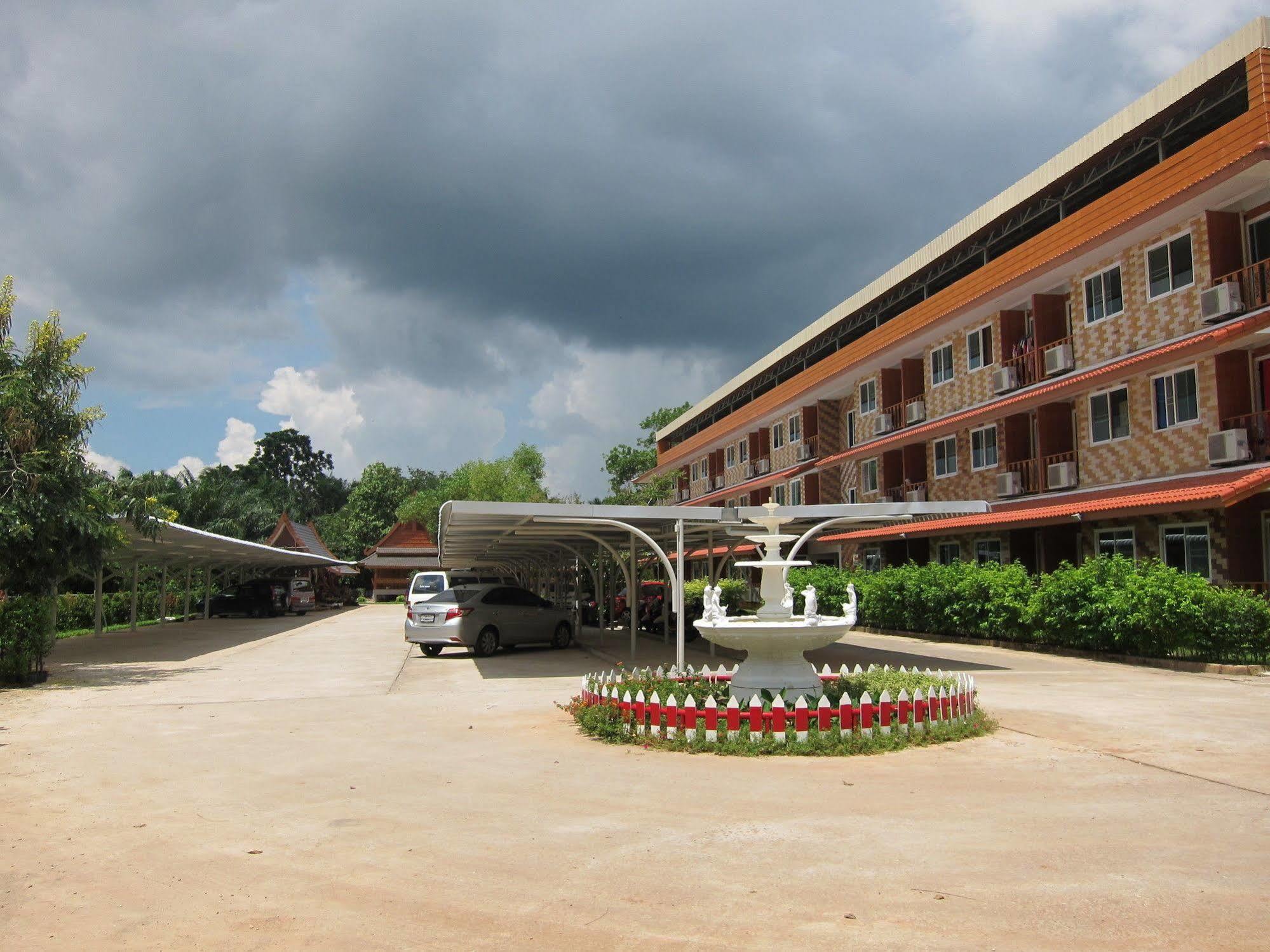 Baan Bangrak Residence Trang Exterior photo