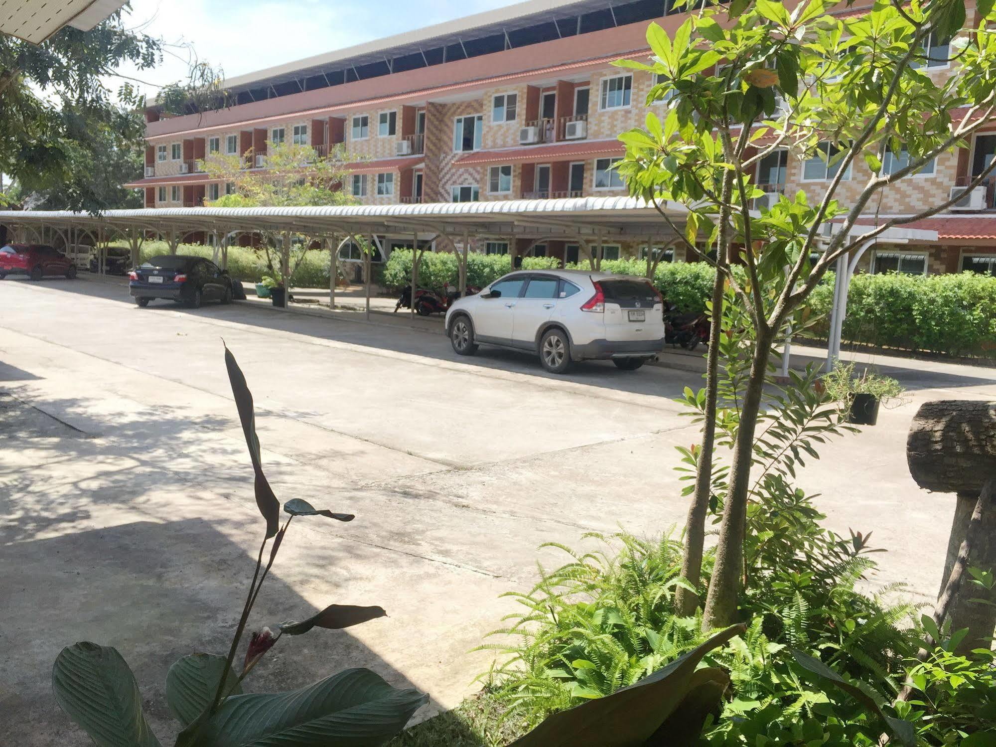 Baan Bangrak Residence Trang Exterior photo