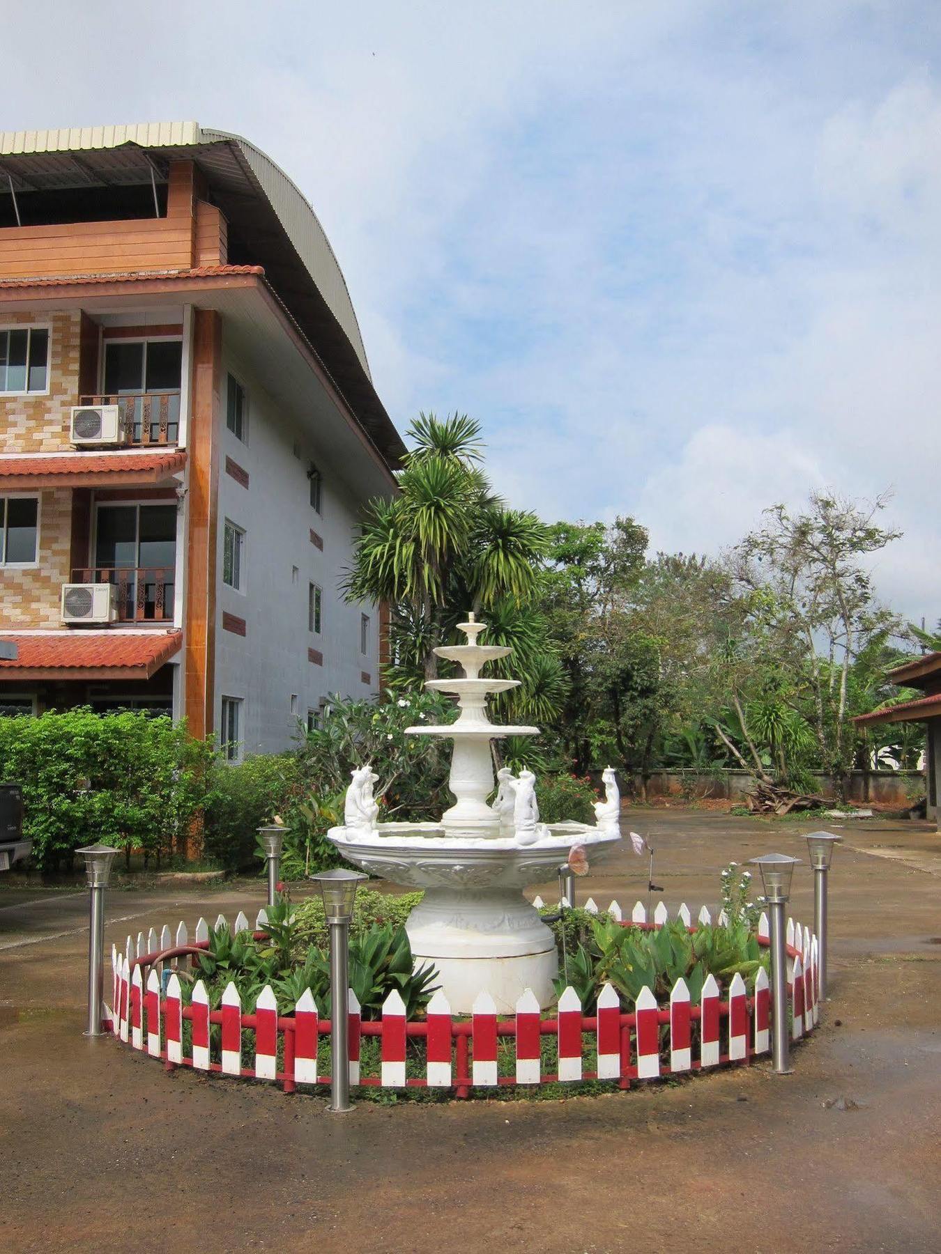 Baan Bangrak Residence Trang Exterior photo